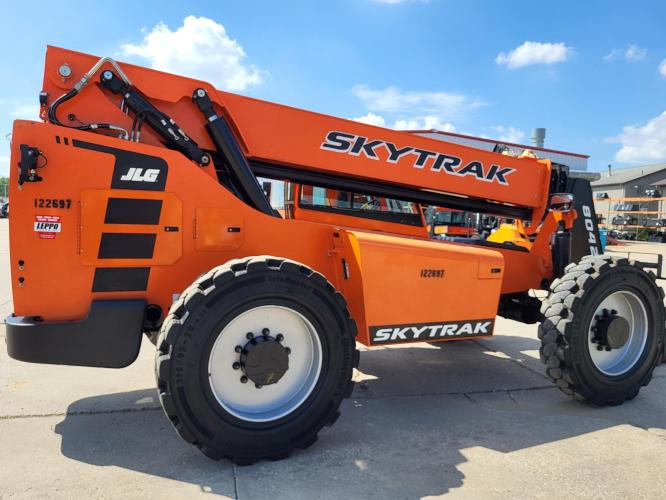 SKY TRAK 8042