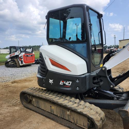 BOBCAT E40