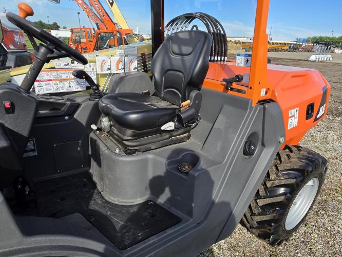 JLG 313