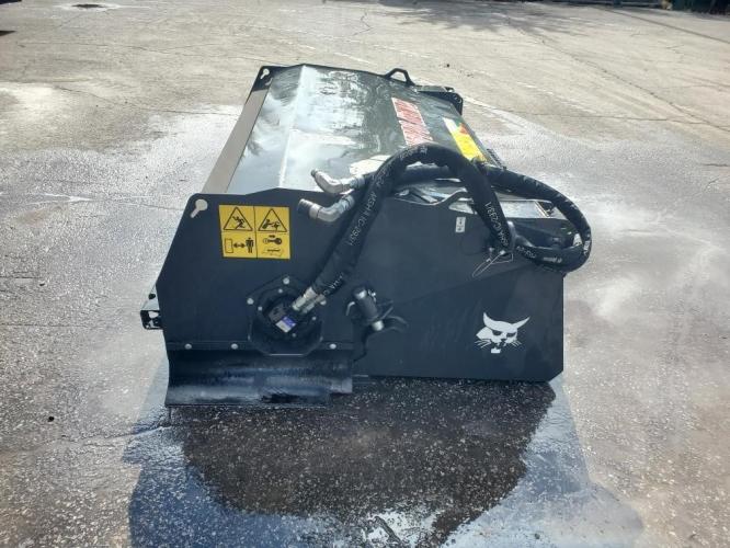 BOBCAT 72" SWEEPER BUCKET