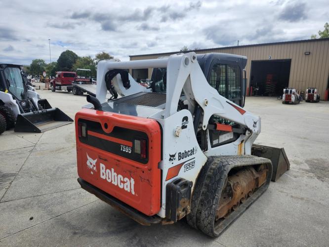 BOBCAT T595