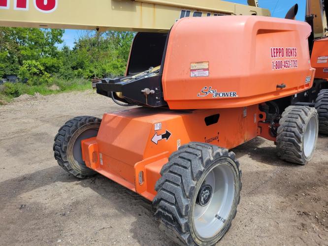 JLG 600S
