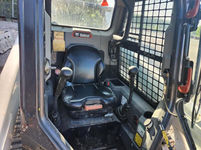BOBCAT T66