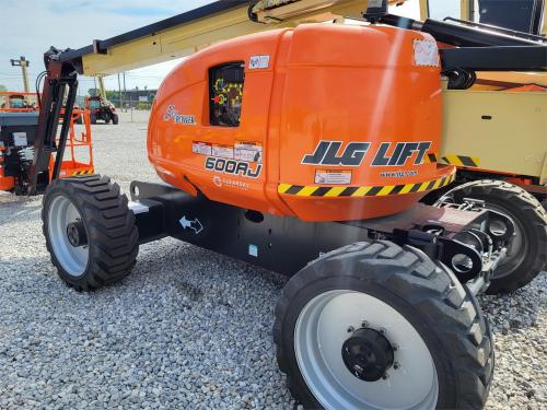 2025 JLG 600AJ