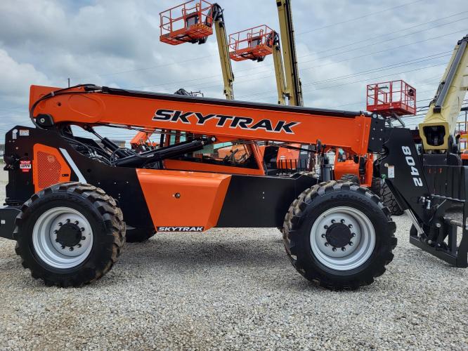 SKY TRAK 8042