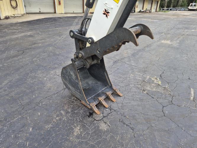 BOBCAT E60R2