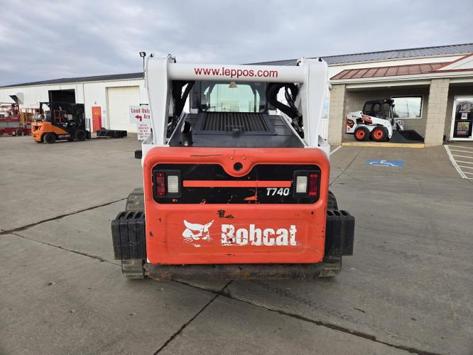 BOBCAT T740