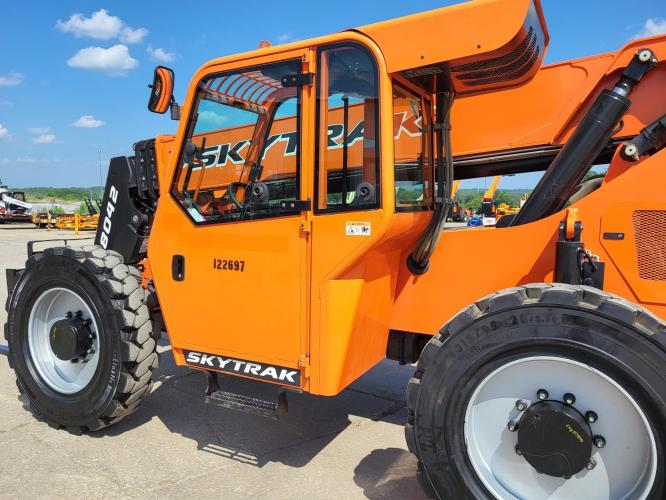 SKY TRAK 8042