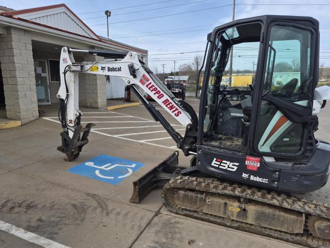 BOBCAT E35