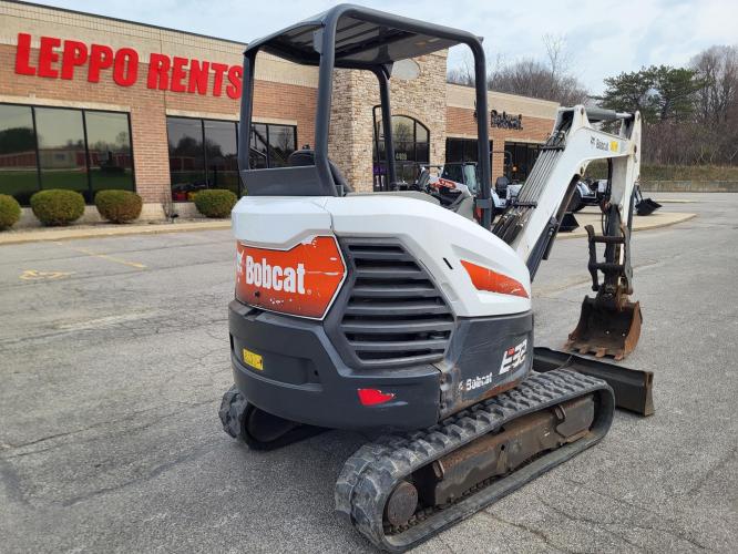 BOBCAT E32