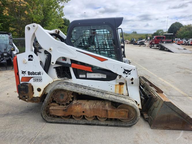 BOBCAT T595