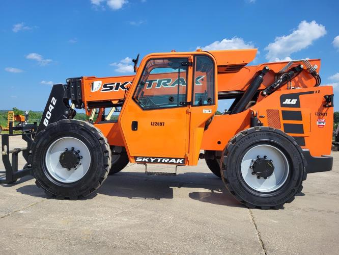 SKY TRAK 8042