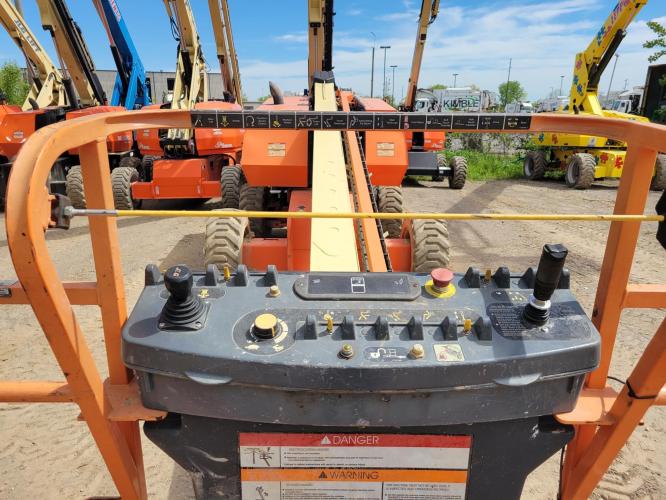 JLG 600S