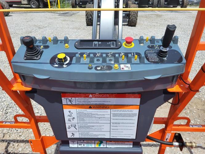 JLG 860SJ