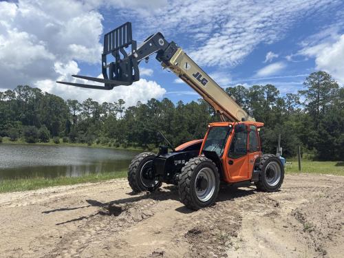 2024 JLG 943