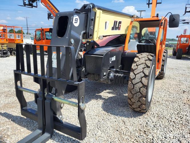 JLG 943