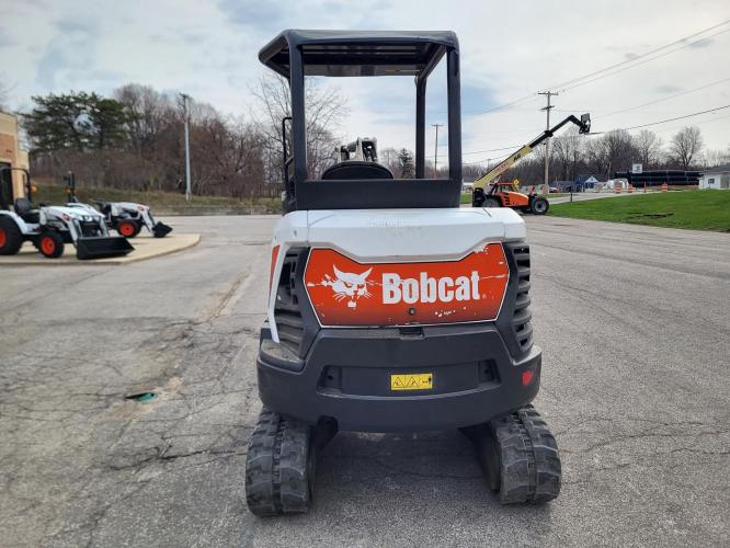 BOBCAT E32