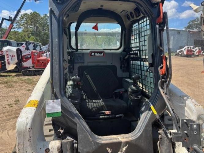 BOBCAT T66