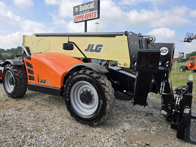 JLG 1055