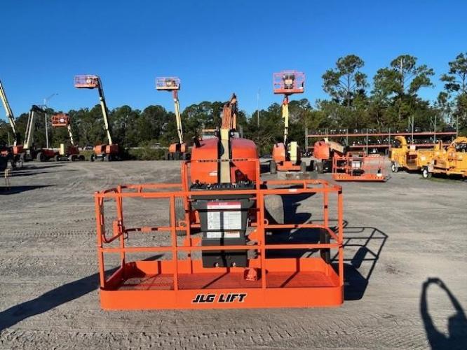 JLG 400S