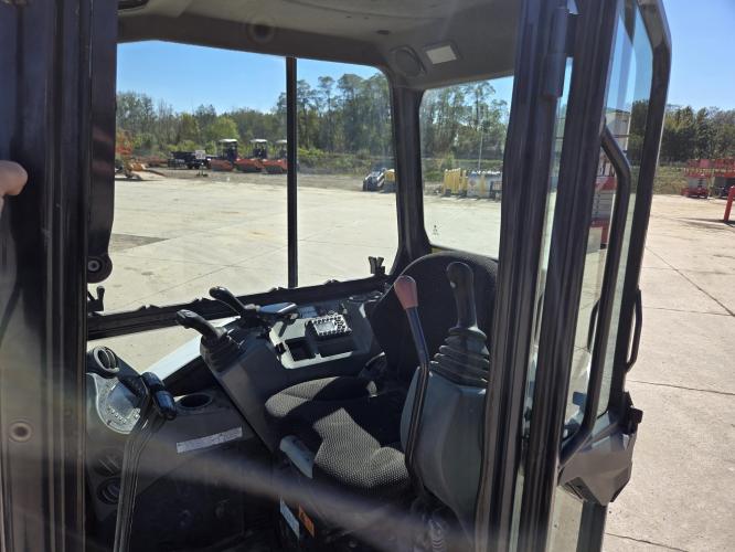 BOBCAT E35