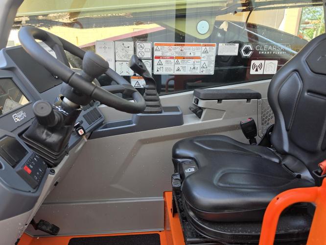 JLG 1043