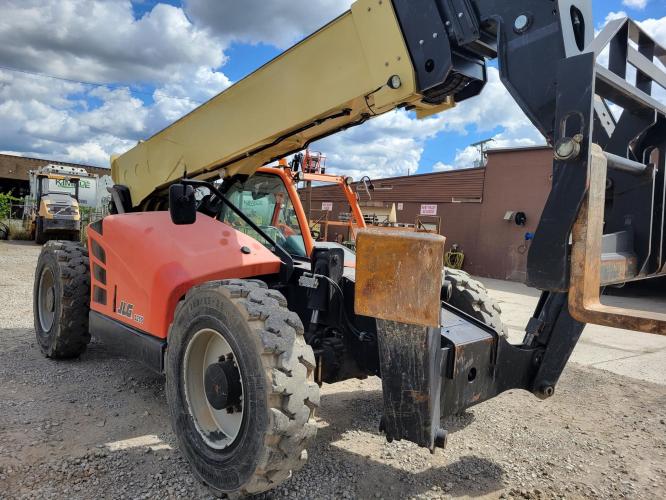 JLG 1255