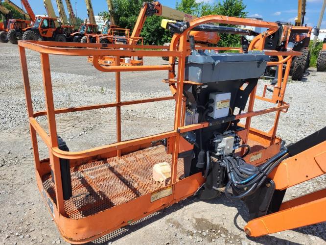 JLG 600AJ