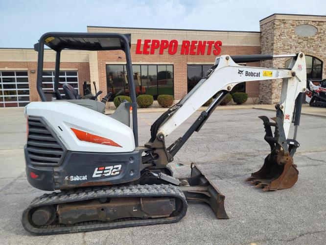 BOBCAT E32
