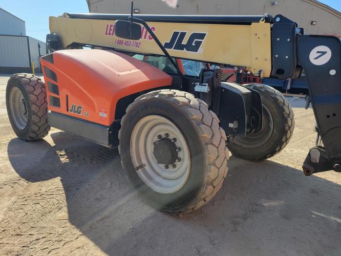JLG 742