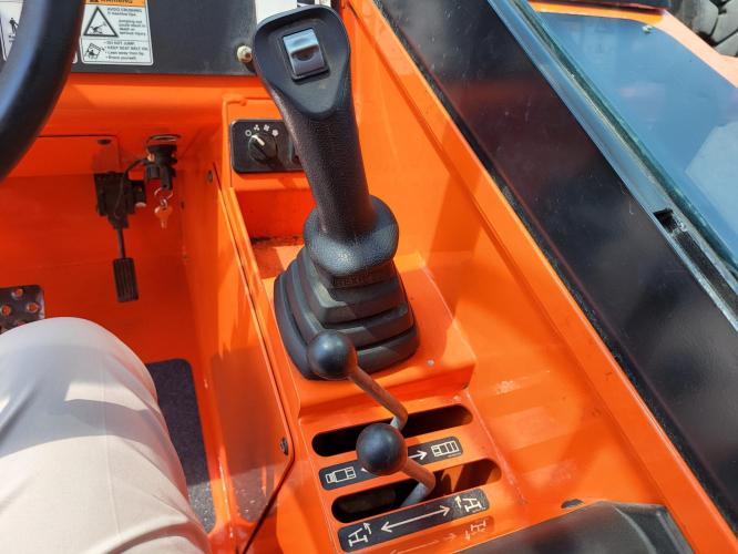 SKY TRAK 8042