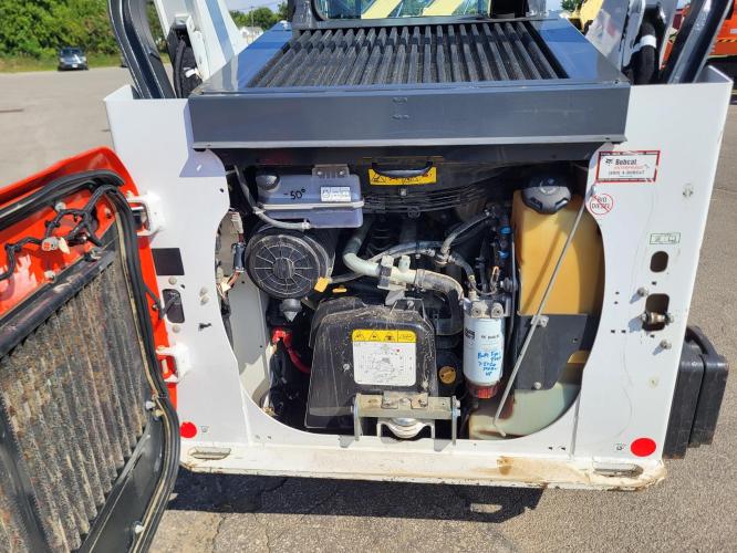 BOBCAT T66