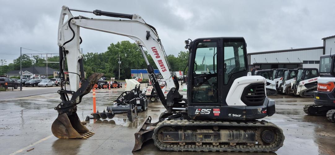 BOBCAT E85