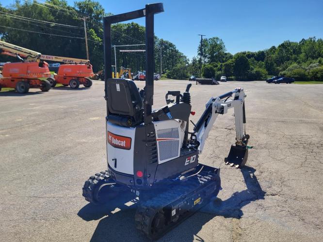 BOBCAT E10
