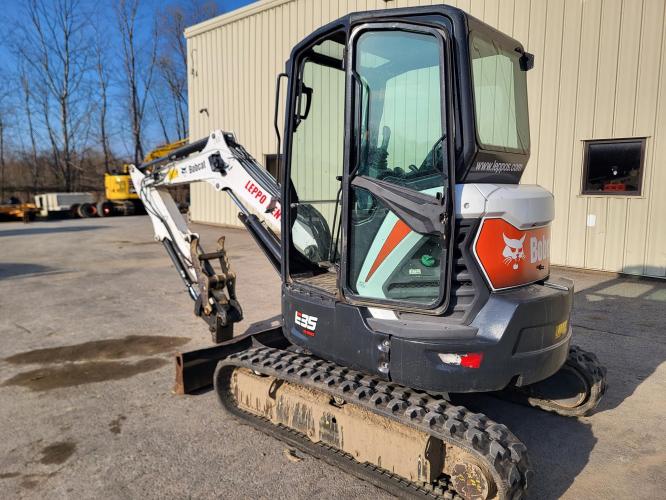 BOBCAT E35