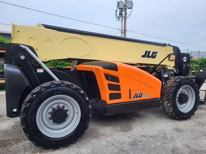 JLG 1255