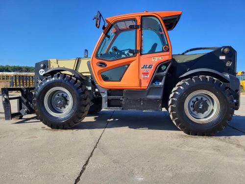 2022 JLG 1732