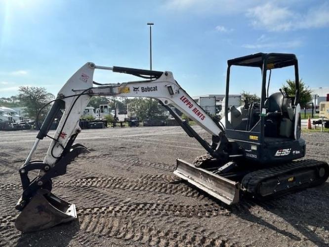 BOBCAT E35