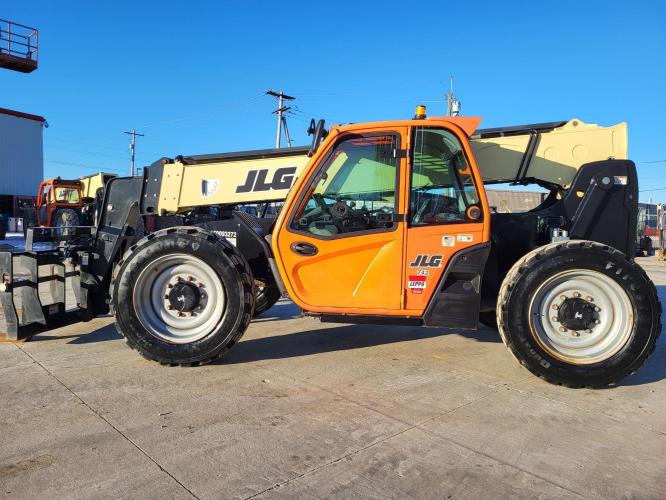 JLG 742