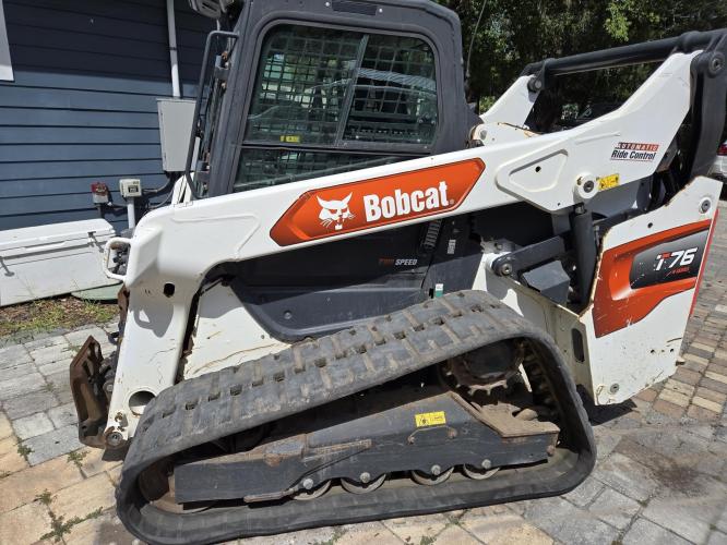 BOBCAT T76