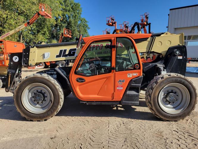 JLG 742