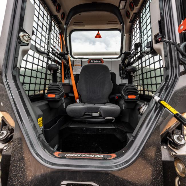T76-2 Compact Track Loader
