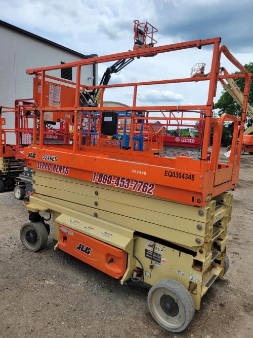 2020 JLG 3246ES