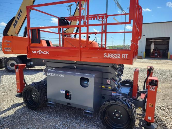 SKYJACK SJ6832RT