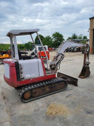 TAKEUCHI TB025