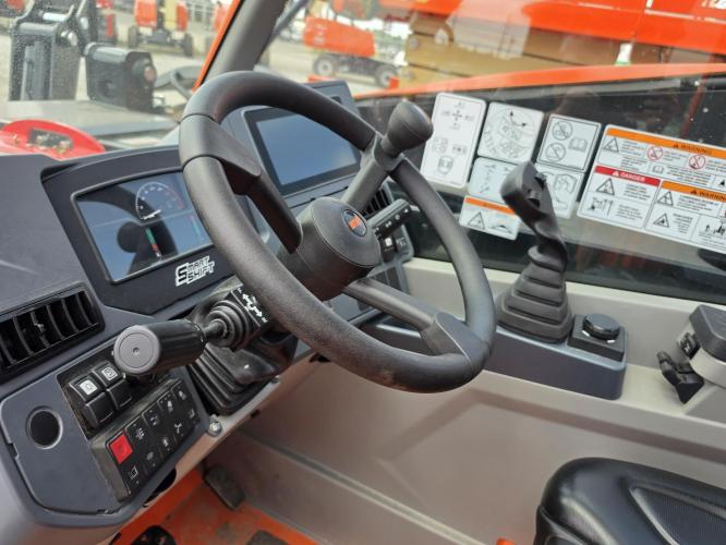 JLG 1055