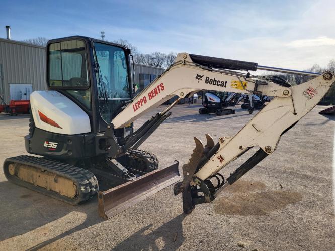 BOBCAT E35