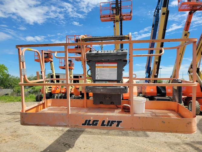 JLG 600S