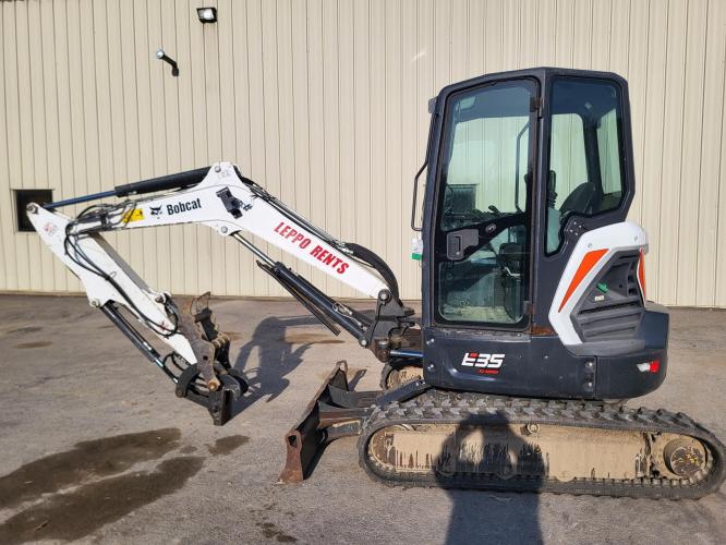 BOBCAT E35
