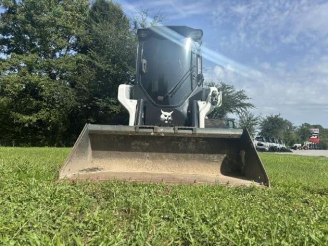 BOBCAT T66